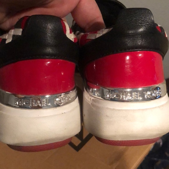 Michael Kors - Picture 3 of 8